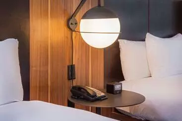 فندق Doubletree By Hilton Atlanta Windy Hill Ballpark