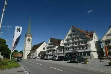 ホテル Pension Alpenrosli