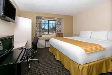 Microtel Inn & Suites By Wyndham Arlington/dallas Area