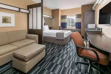 Microtel Inn And Suites Lafayette