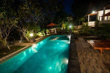 Nocleg ze śniadaniem Japa Bungalow