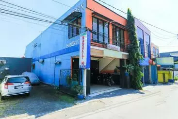 Otel Losmen Bangkit Hidayah
