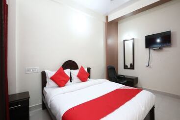 Hotel Oyo 27782 Hosamane Lodge