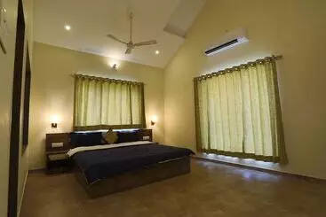Hotel Prabhu Farms And Resort