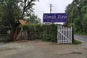 Hotel Zimin Ziro