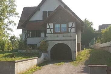 مبيت وإفطار Chez Sandrine