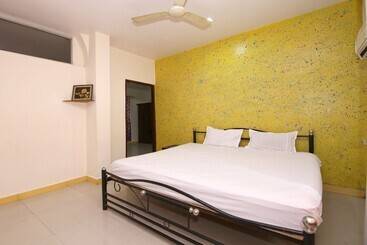 Spot On 44921 Hotel Satkar