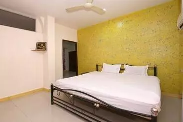 Spot On 44921 Hotel Satkar