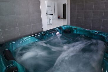 Hotel Glories Pension