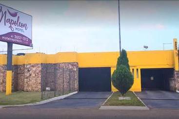 Motel Napoleon  Adults Only