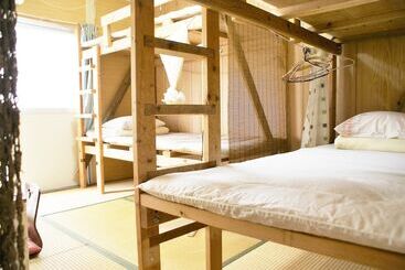 Pensió Guest House Agaihama