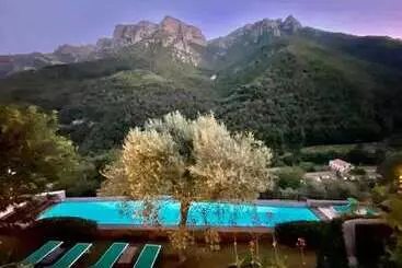 Residenza Oliveto Medieval Setting
