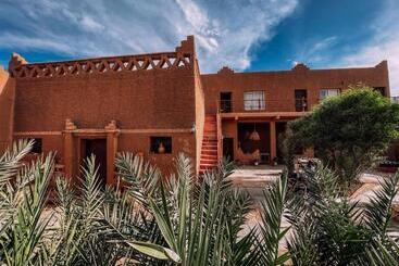 هاستل Dar Talmoudi