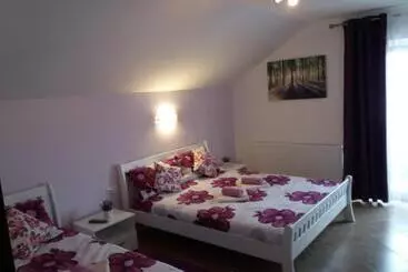 ペンション Guest House Mačić