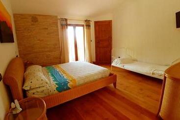 צימר Casale Del Sole