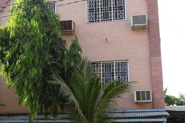 Hotel Shantinath Palace