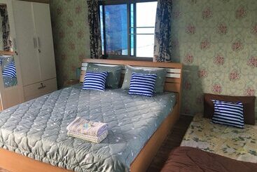 Отель Songphu Homestay  2