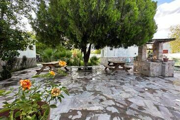 Hostal Bustamante   Hostel