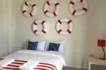 בית מלון כפרי Baan Charnchol Resort Mahasarakham