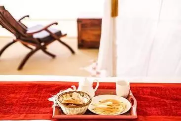 Hotel Dhora Desert Resort & Spa By Eight Continents