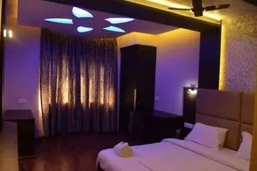 Hotelli Sriram Jb Residency