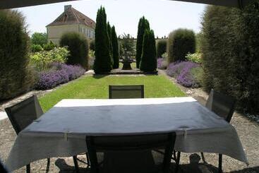 Bed & Breakfast Château Du Bourbet