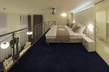 בית מלון כפרי Esmarin Wellness