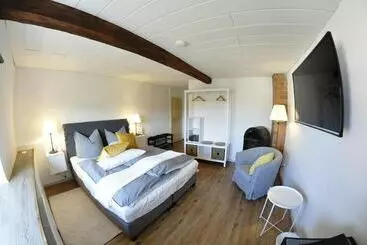 Aamiaismajoitus (B&B) Pension Schwedenkreuz