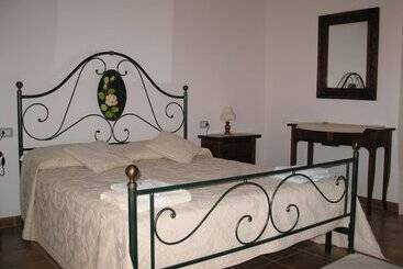 בית מלון כפרי Is Concais