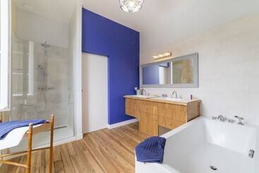 膳宿费 Chambres D Hôtes La Bastane