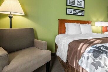 Отель Sleep Inn & Suites