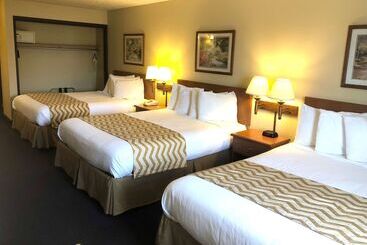 Otel Travelodge By Wyndham Grand Island