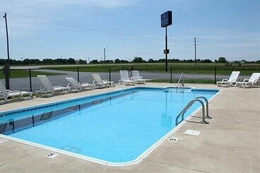 모텔 Centerstone Inn & Suites – Carlyle Lake