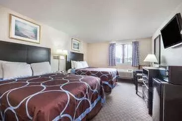 فندق على الطريق Super 8 By Wyndham Cleveland Tx