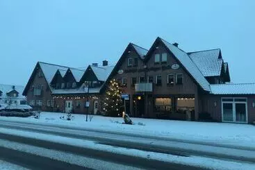 Hotelli Zum Heiligen Feld