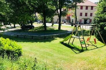 Отель Hôtel Des Cévennes