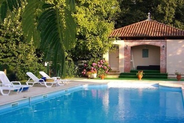 کلبه La Marionnière