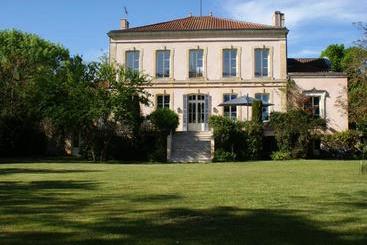 Bed and Breakfast Château De Grenier