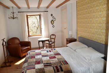 ベッドアンドブレックファースト L Embellie