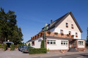 Отель Restaurant Birgeler Hof