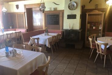 ホテル Schützenhaus