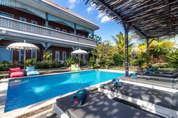 Hotel D Anyar Stay And Surf Canggu