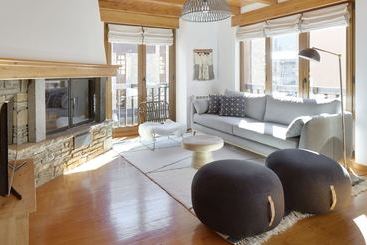 Hotel Ribaeta By Feelfree Rentals