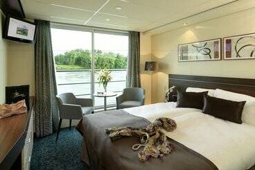 Crossgates Hotelship Medienhafen   Düsseldorf