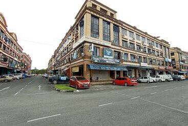 Hotel Oyo 90117 Grand Inn