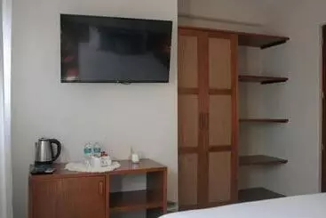 Noah Beach Hotel & Suites