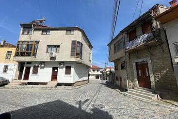 پانسیون At Pikotiko S Korca City Rooms For Rent