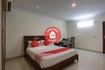 Hotelli Oyo 45416 The Naagaa Residency