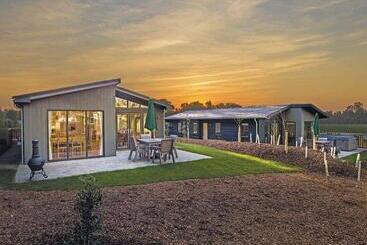 استراحتگاه Penally Grange