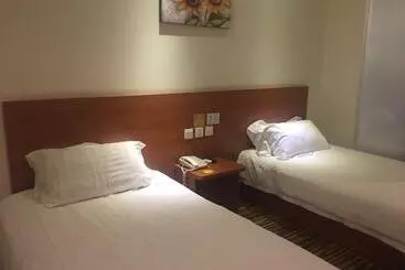 Hotelli Goldmet Inn Beojing Capital Airport Xinguozhan